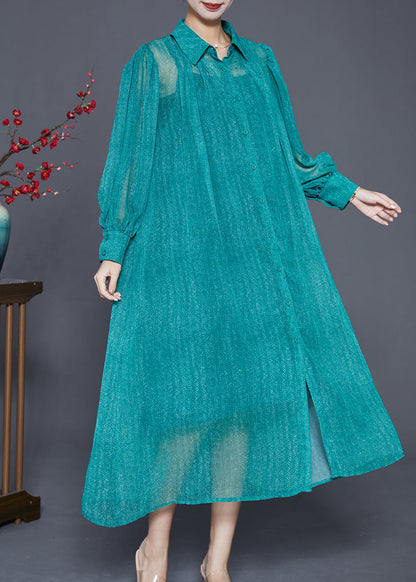 Sophisticated Garment with a Clean Classic Look