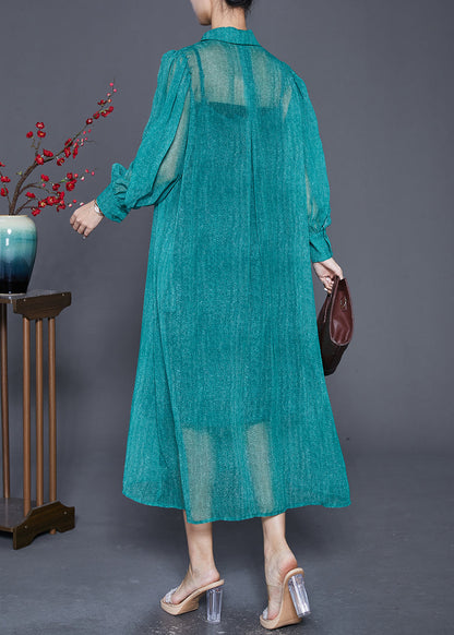 Sophisticated Garment with a Clean Classic Look