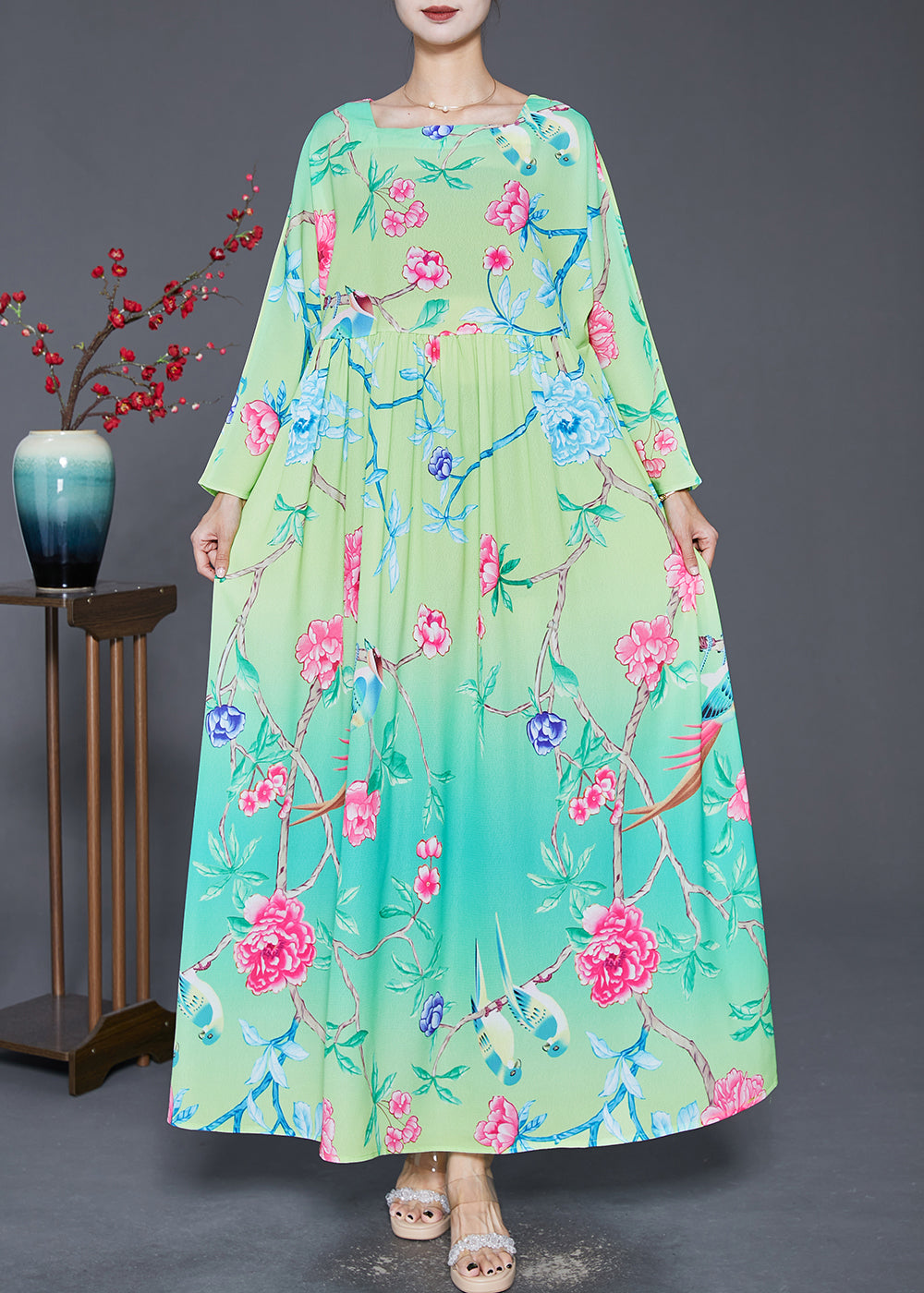 Classic Vintage & Enduringly Stylish Dress