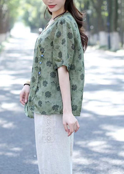 Effortlessly Elegant Shirt with a Timeless Design