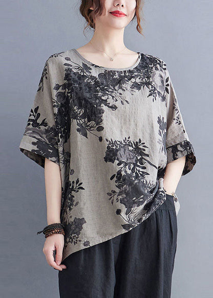 Well Tailored Top with a Graceful Silhouette
