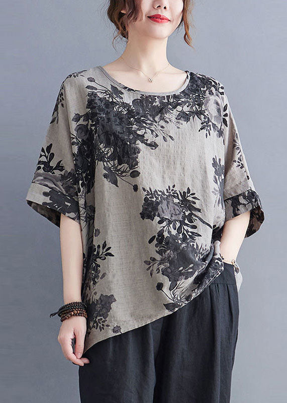 Well Tailored Top with a Graceful Silhouette