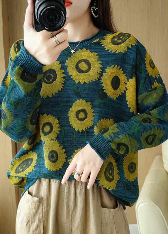 Effortlessly Elegant Sweater with a Timeless Design
