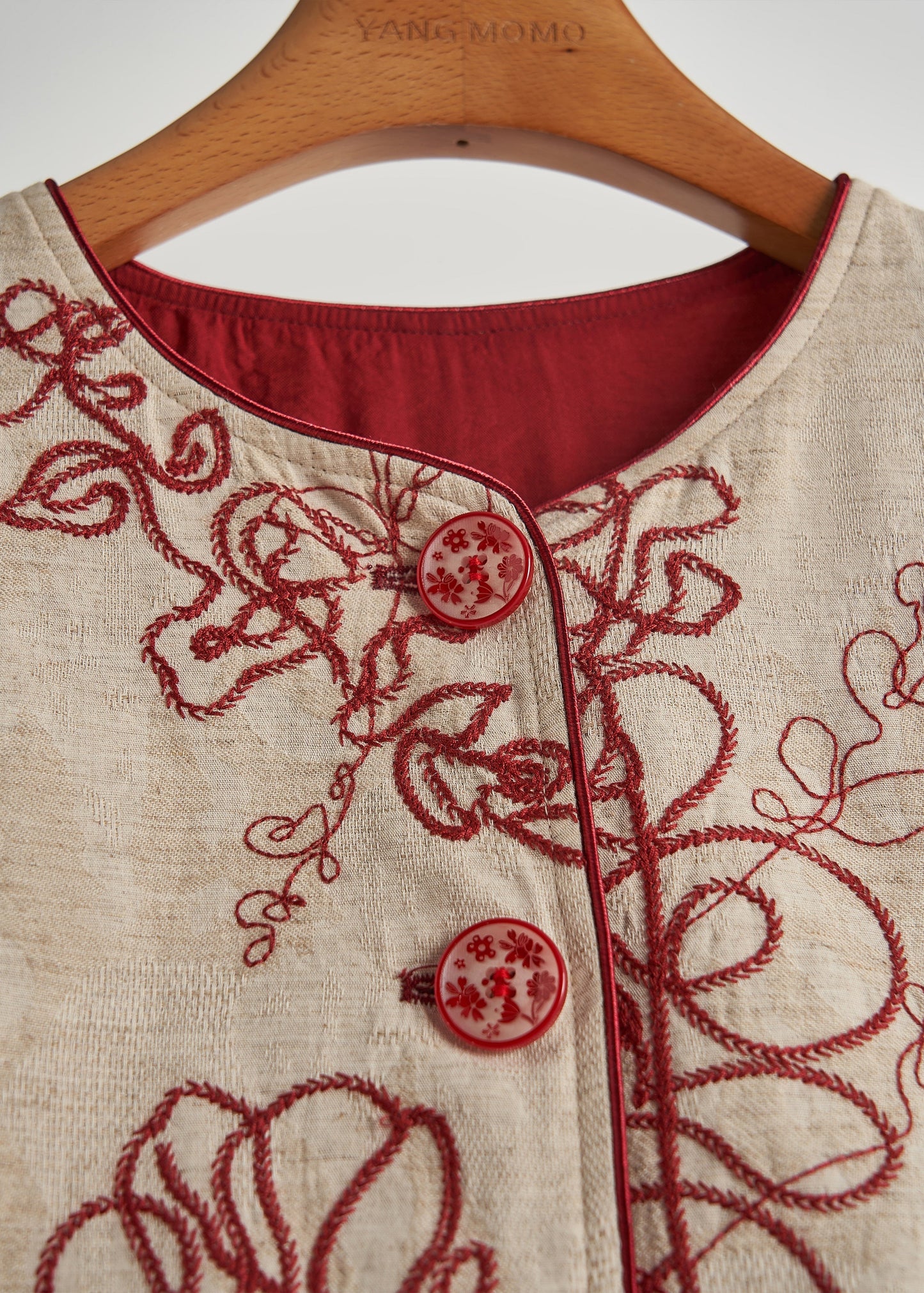Effortlessly Elegant Coat with a Timeless Design