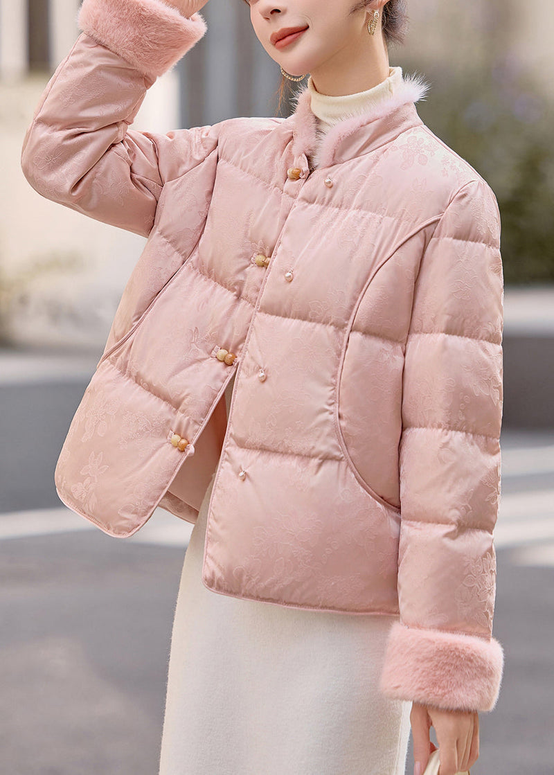Beautifully Finished Coat in a Timeless Design