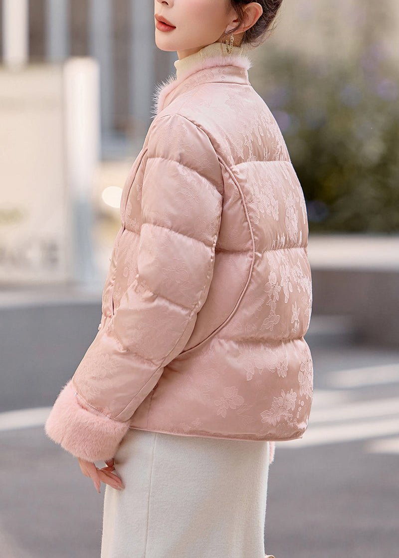 Beautifully Finished Coat in a Timeless Design