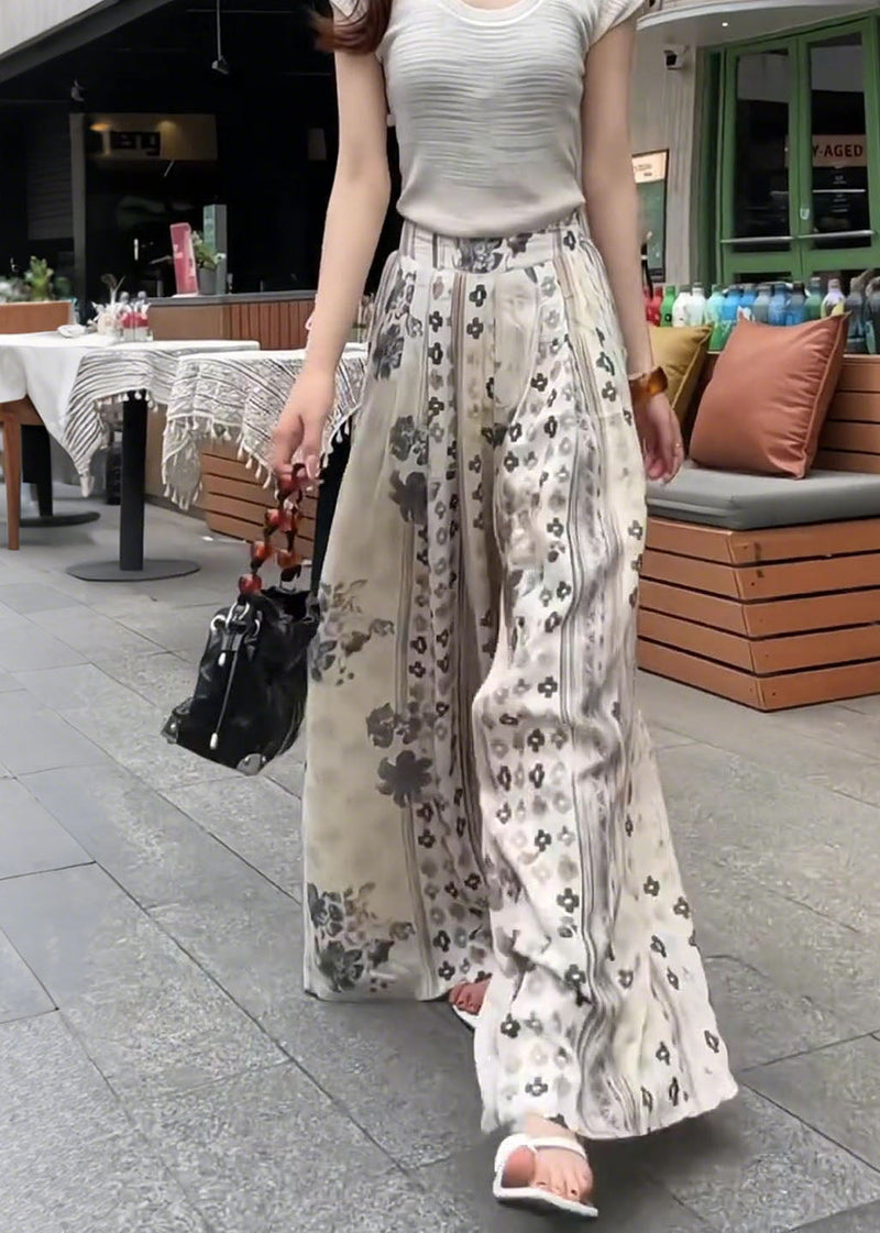 Classic Vintage Pants with a Flattering Fit