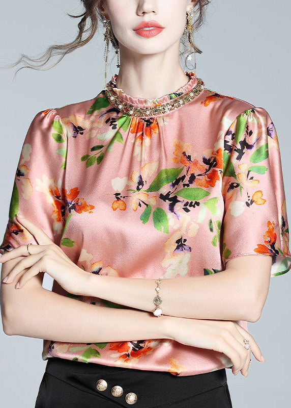 Effortlessly Elegant Top with a Timeless Design