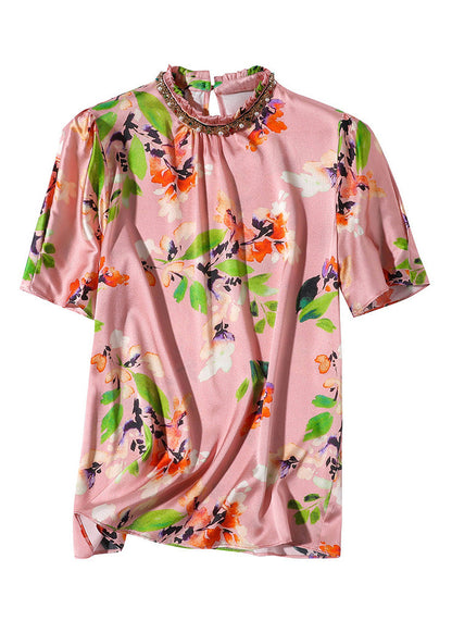 Effortlessly Elegant Top with a Timeless Design