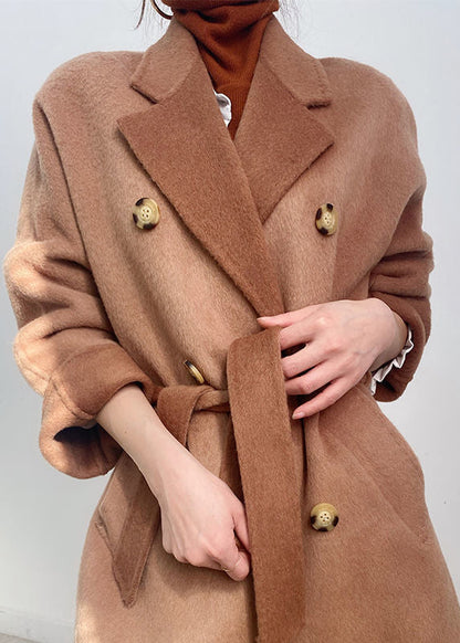 Sophisticated Coat with a Clean Classic Look