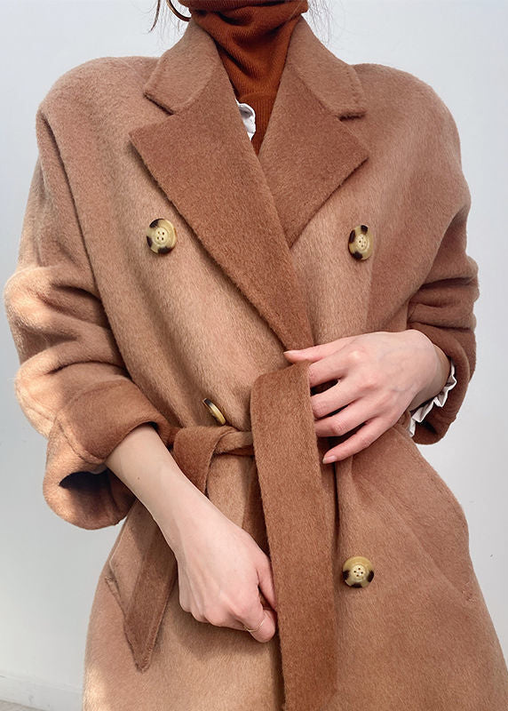 Sophisticated Coat with a Clean Classic Look