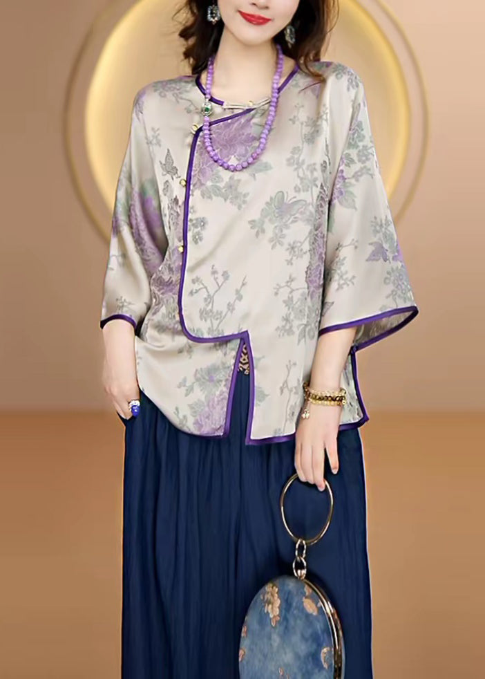 Gracefully Styled Top for Any Occasion