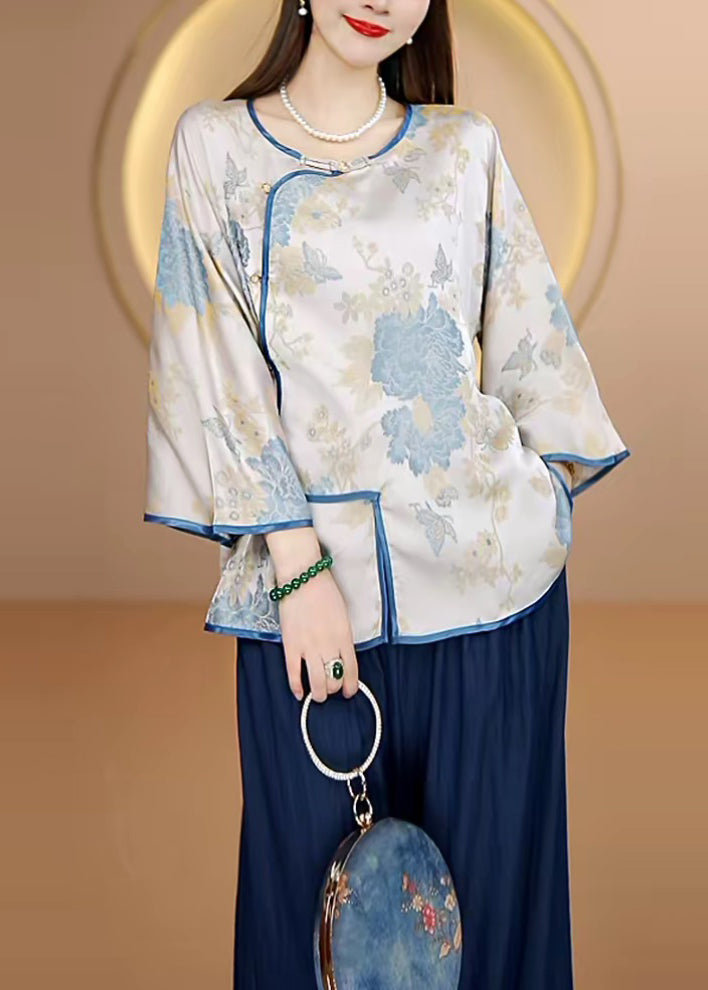 Gracefully Styled Top for Any Occasion