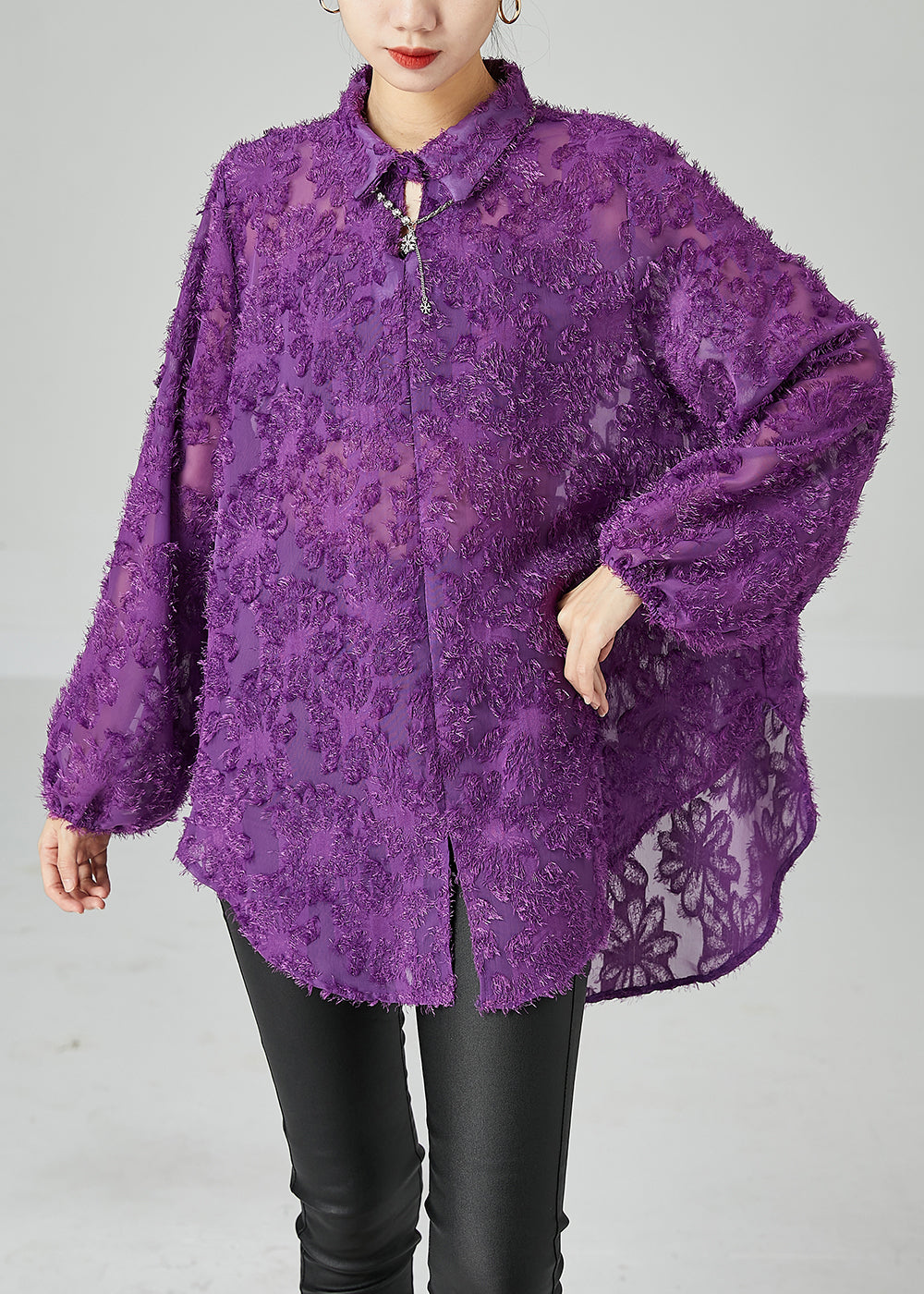 Classic Vintage Blouse with a Flattering Fit