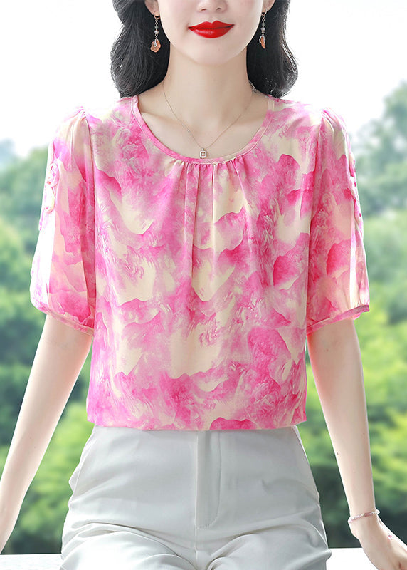Classic Vintage Blouse with a Flattering Fit