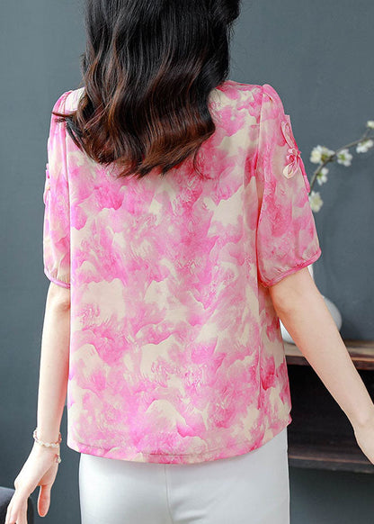 Classic Vintage Blouse with a Flattering Fit