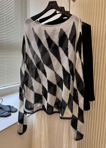 Well Tailored Top with a Graceful Silhouette