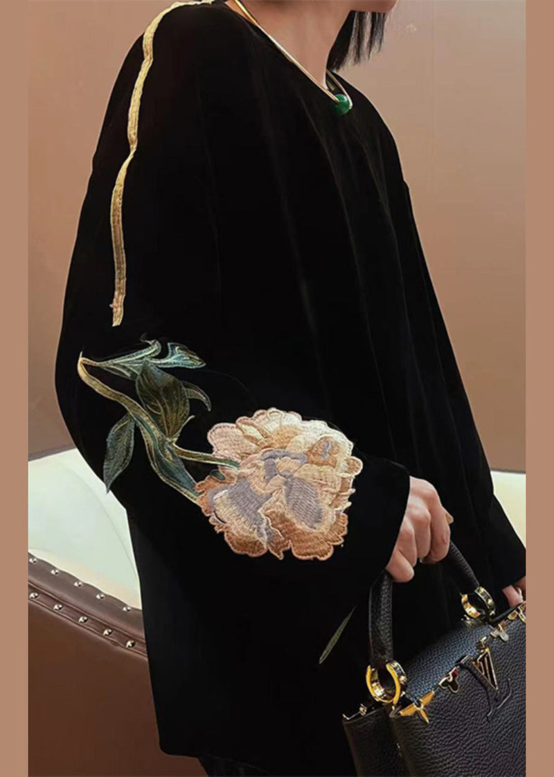 A Vintage Style Top with Delicate Timeless Details
