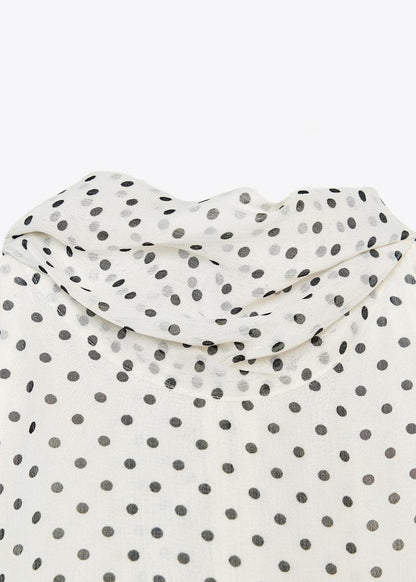 Effortlessly Elegant Top with a Timeless Design