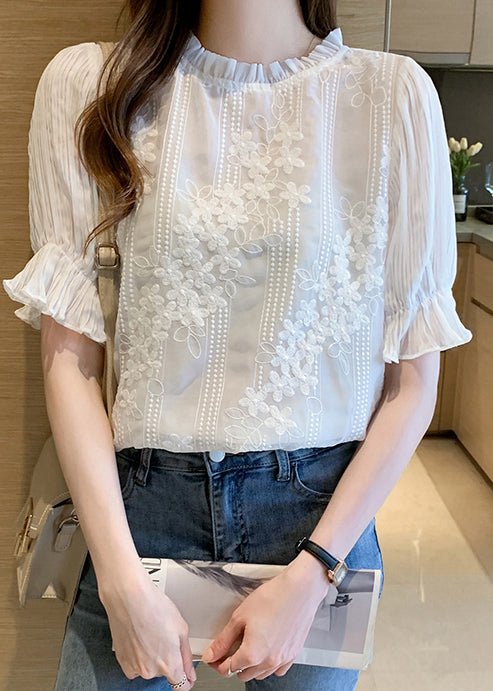 Classic Vintage Shirt with a Flattering Fit