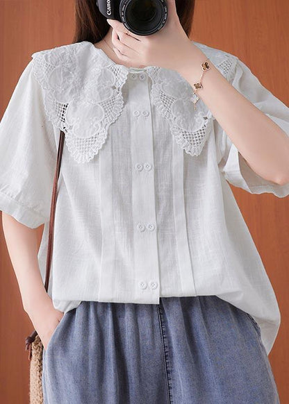 Well Tailored Top with a Graceful Silhouette