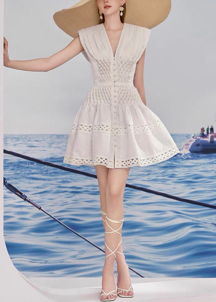 Beautifully Crafted Dress in a Classic Style