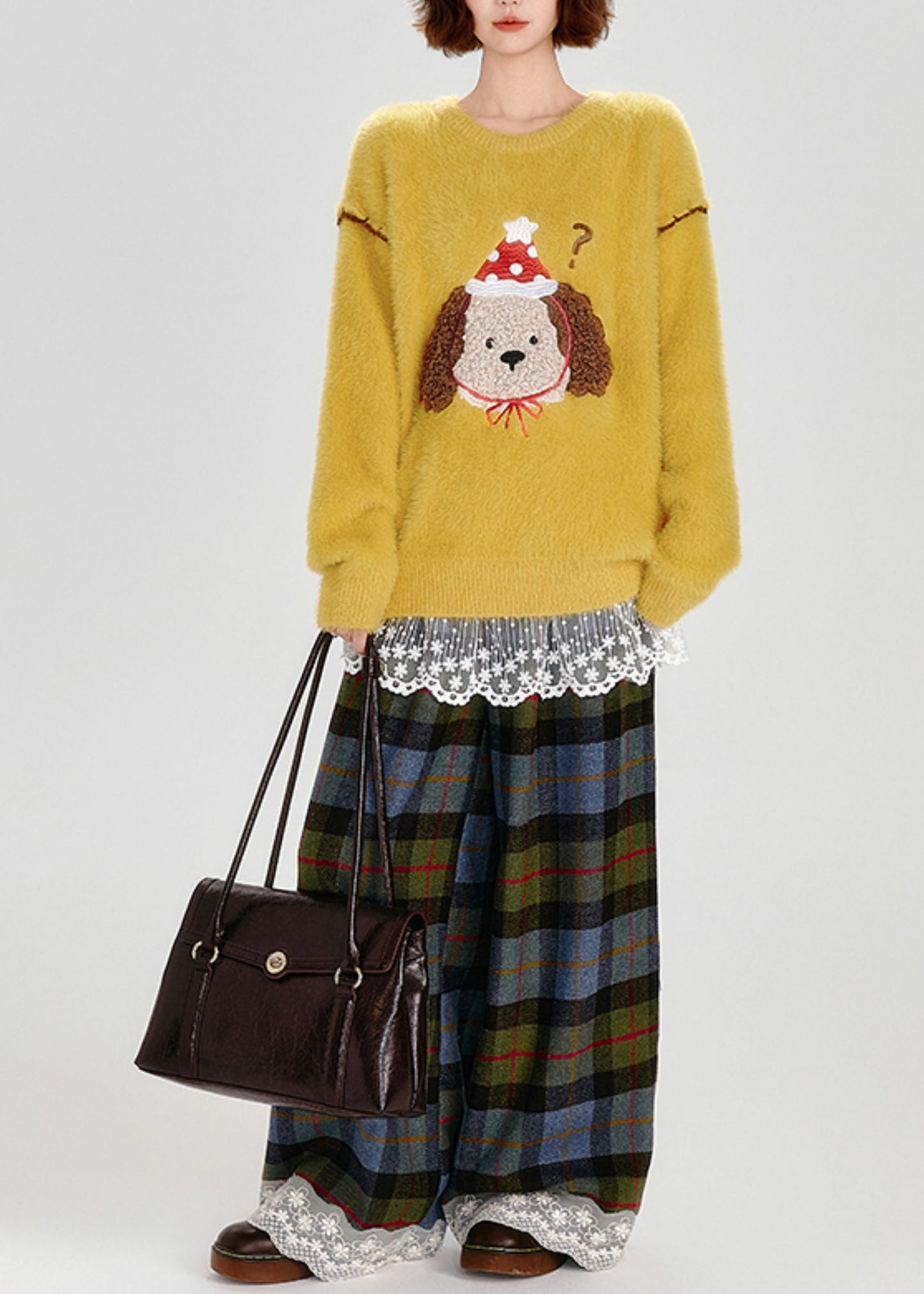 Beautifully Finished Pullover in a Timeless Design