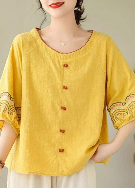 Well Tailored Shirt with a Graceful Silhouette