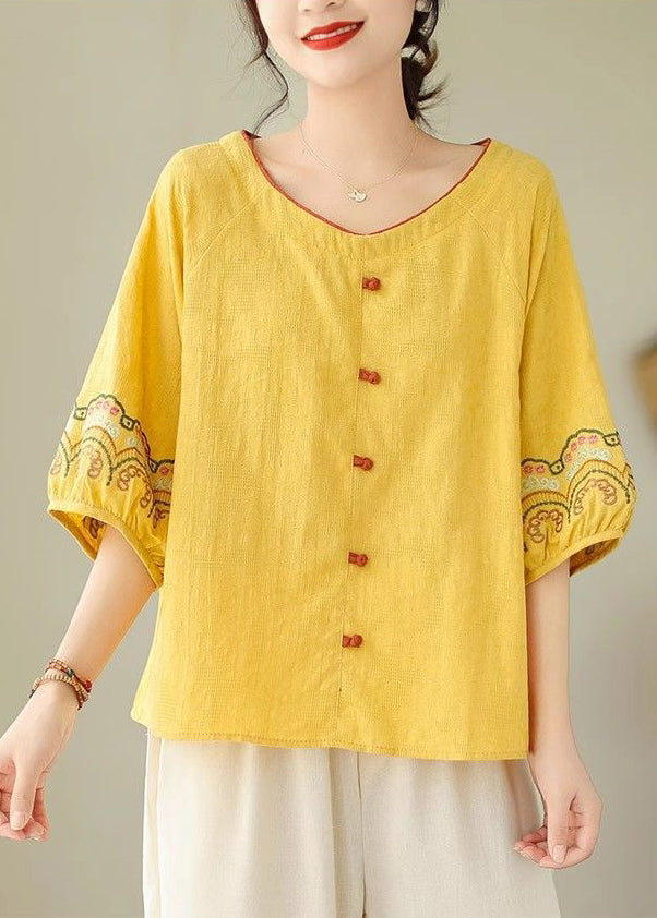 Well Tailored Shirt with a Graceful Silhouette