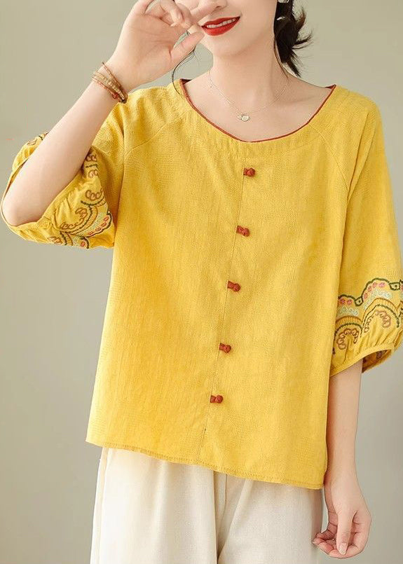 Well Tailored Shirt with a Graceful Silhouette