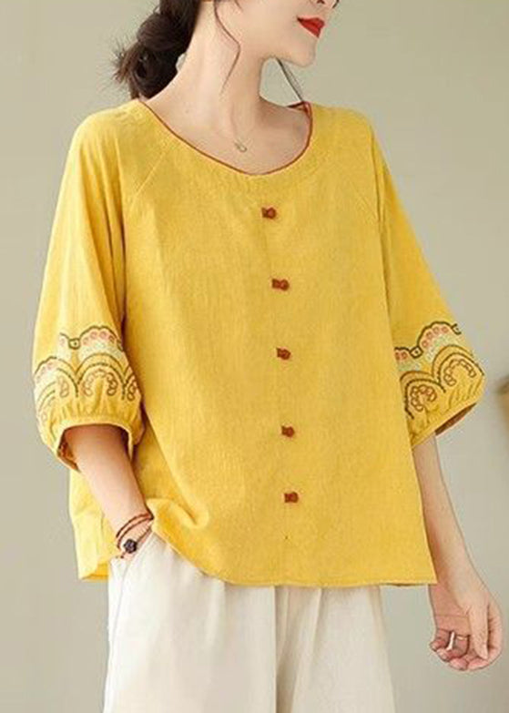 Well Tailored Shirt with a Graceful Silhouette