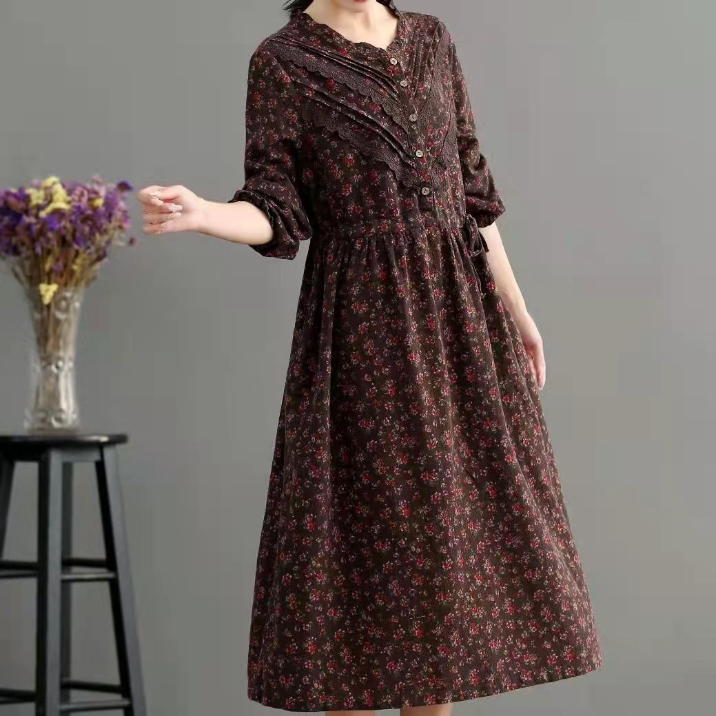 Gracefully Styled Dress for Any Occasion