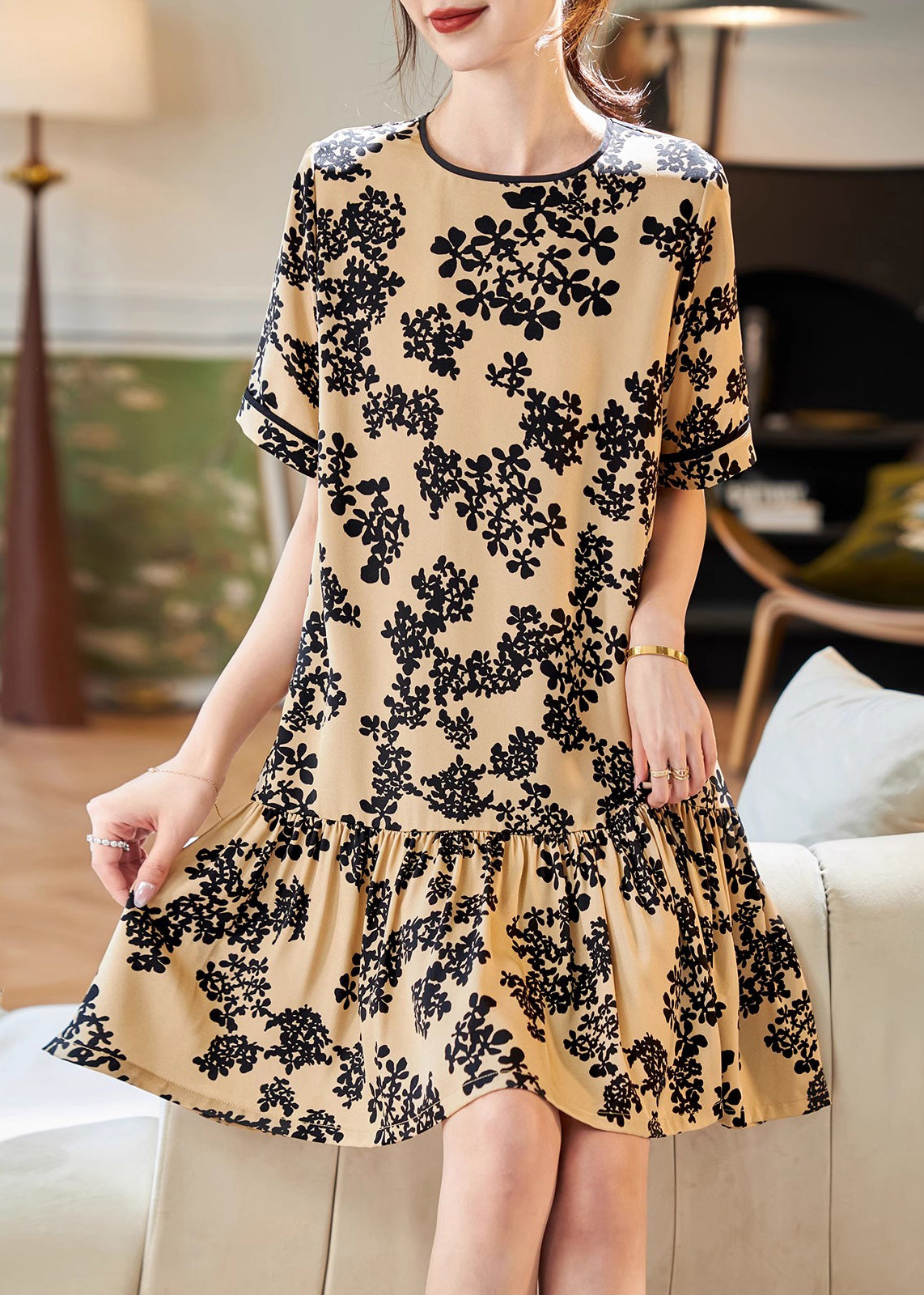 Gracefully Styled Dress for Any Occasion