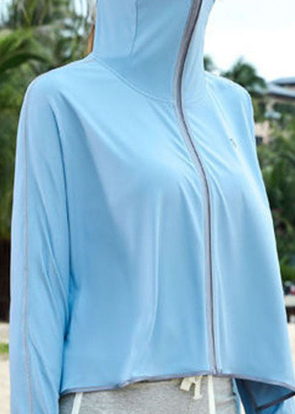 Well Tailored Coat with a Graceful Silhouette