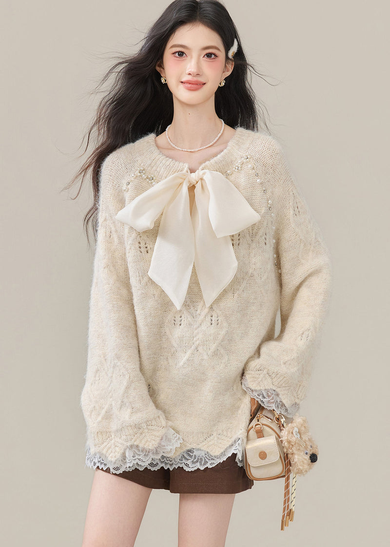 Well Tailored Top with a Graceful Silhouette