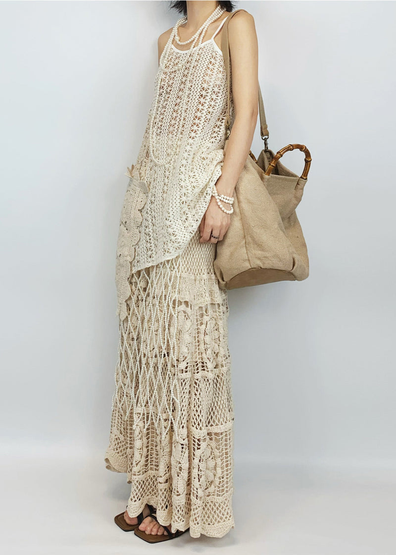 Effortlessly Elegant Garment with a Timeless Design