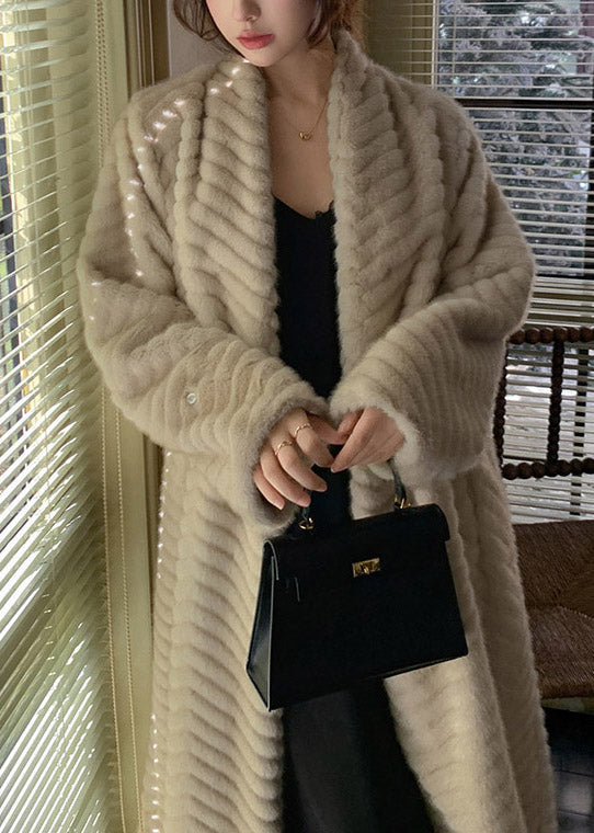 Elegantly Styled Coat for Everyday Wear