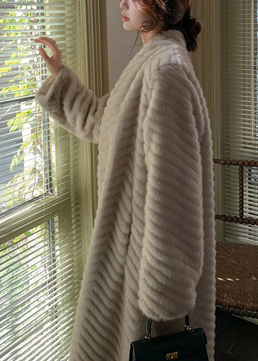 Elegantly Styled Coat for Everyday Wear