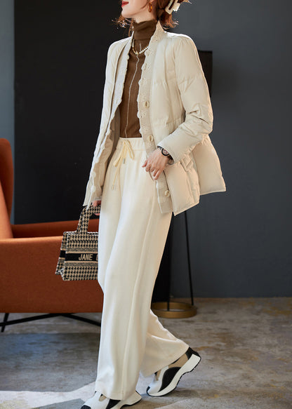 Effortlessly Elegant Jacket with a Timeless Design