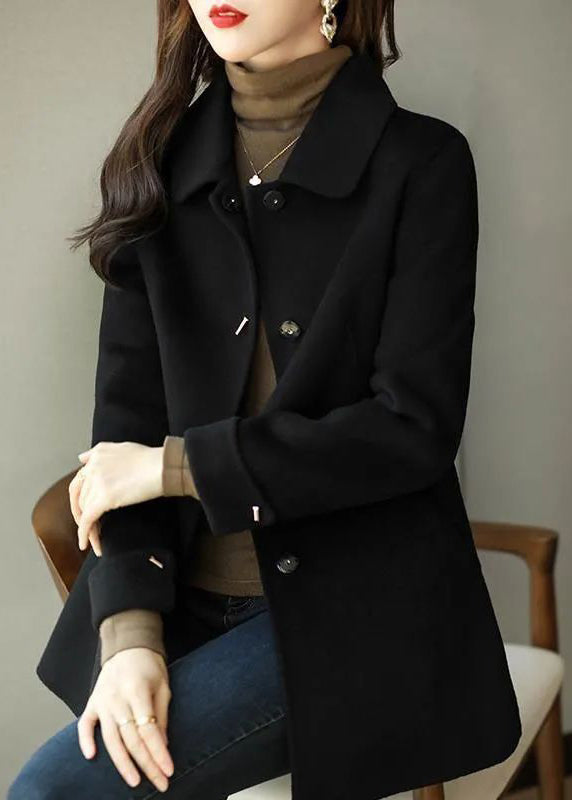 Beautifully Finished Coat in a Timeless Design