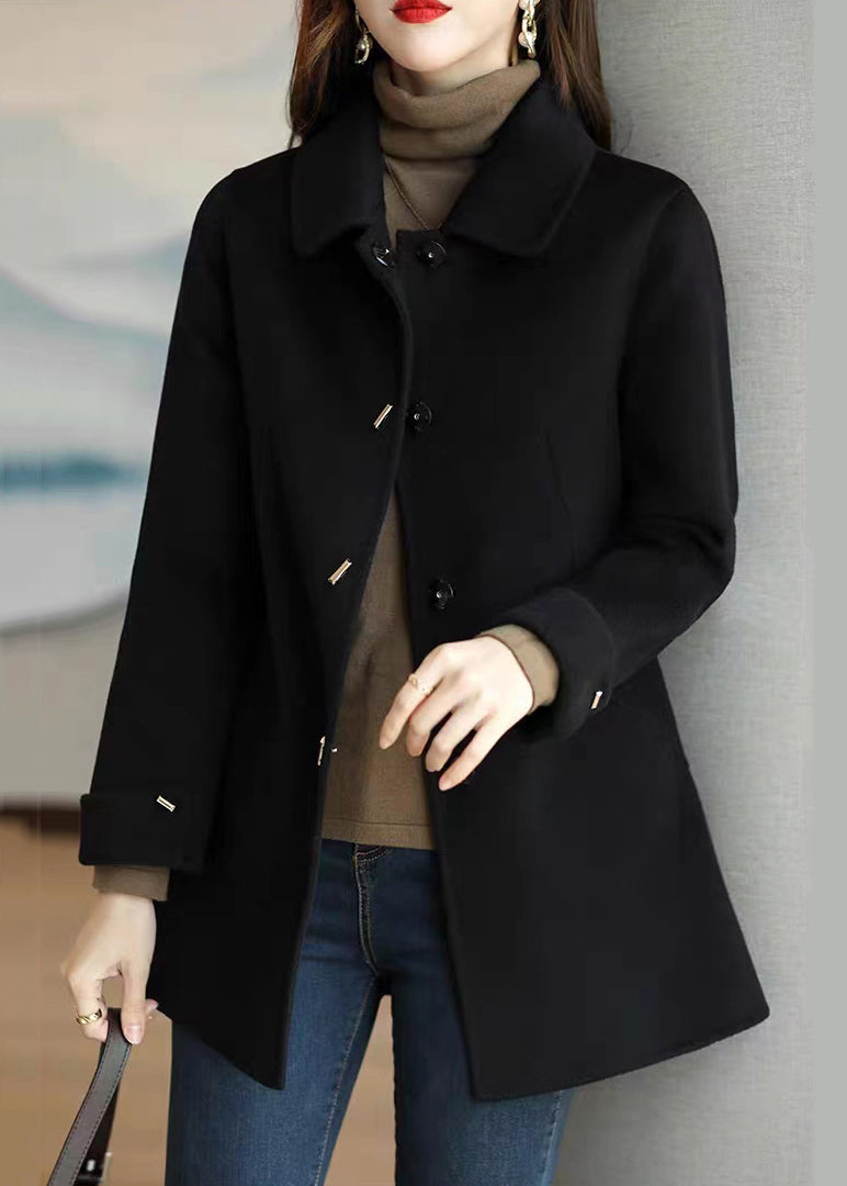 Beautifully Finished Coat in a Timeless Design
