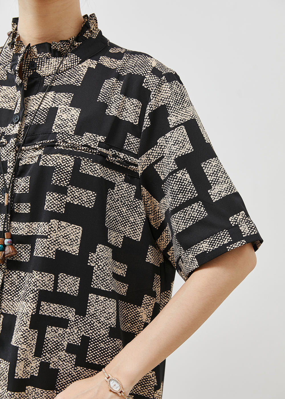Well Tailored Garment with a Graceful Silhouette