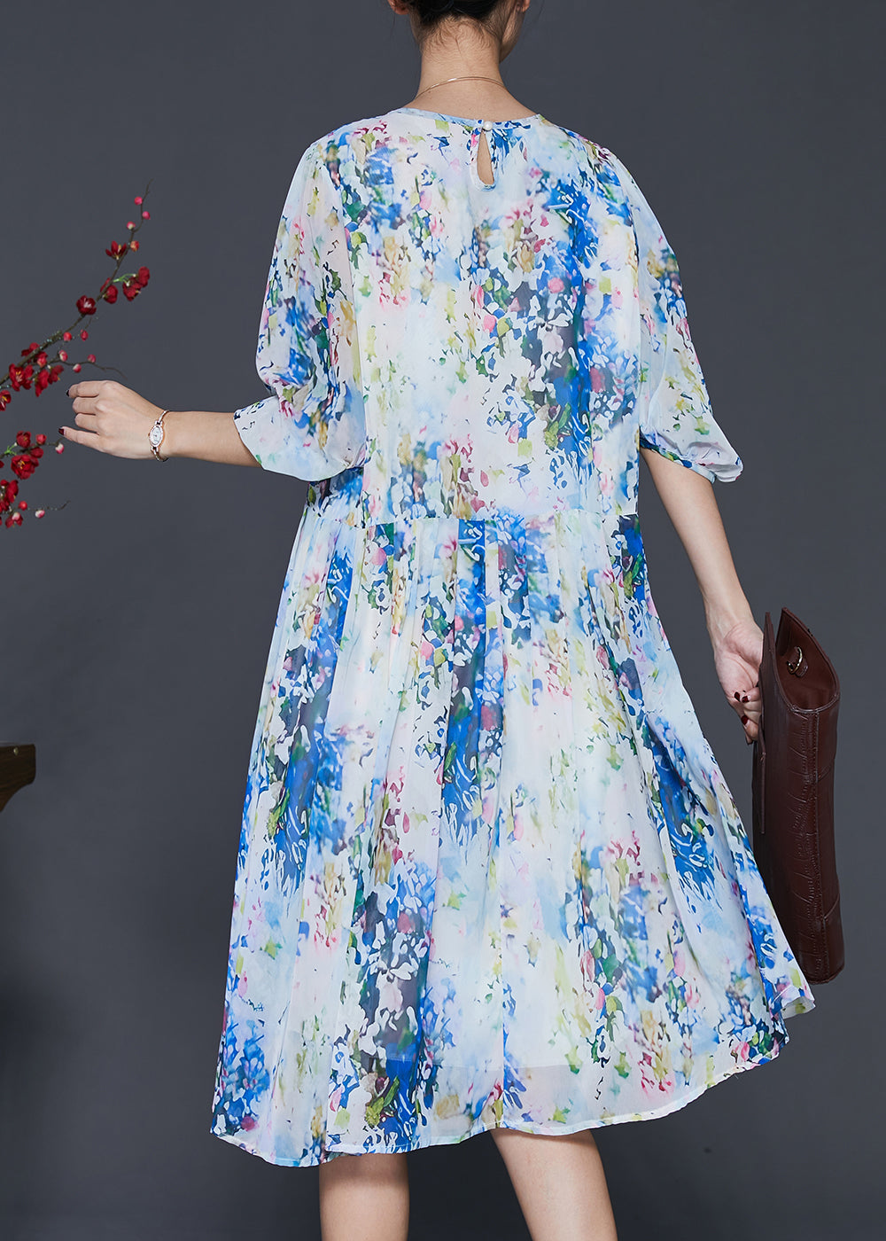 Classic Vintage Dress with a Flattering Fit