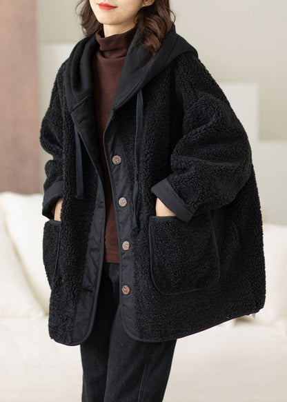 Well Tailored Coat with a Graceful Silhouette