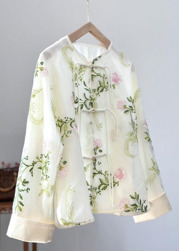 Well Tailored Shirt with a Graceful Silhouette