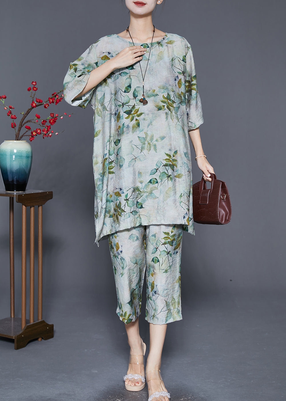 Effortlessly Elegant Garment with a Timeless Design