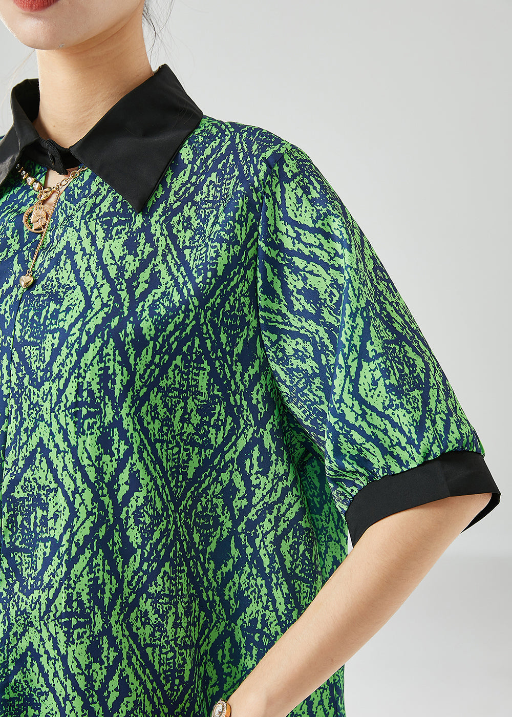 A Vintage Style Top with Delicate Timeless Details