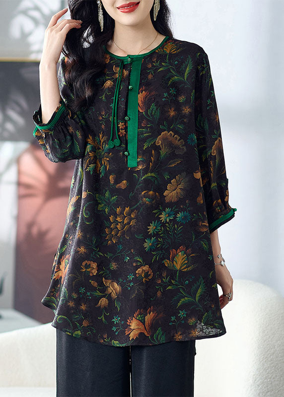 Classic Vintage Top with a Flattering Fit