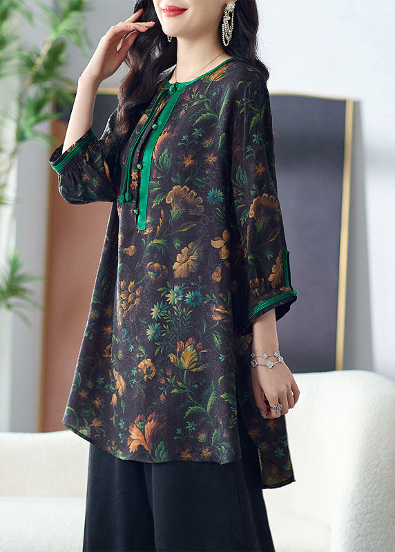Classic Vintage Top with a Flattering Fit