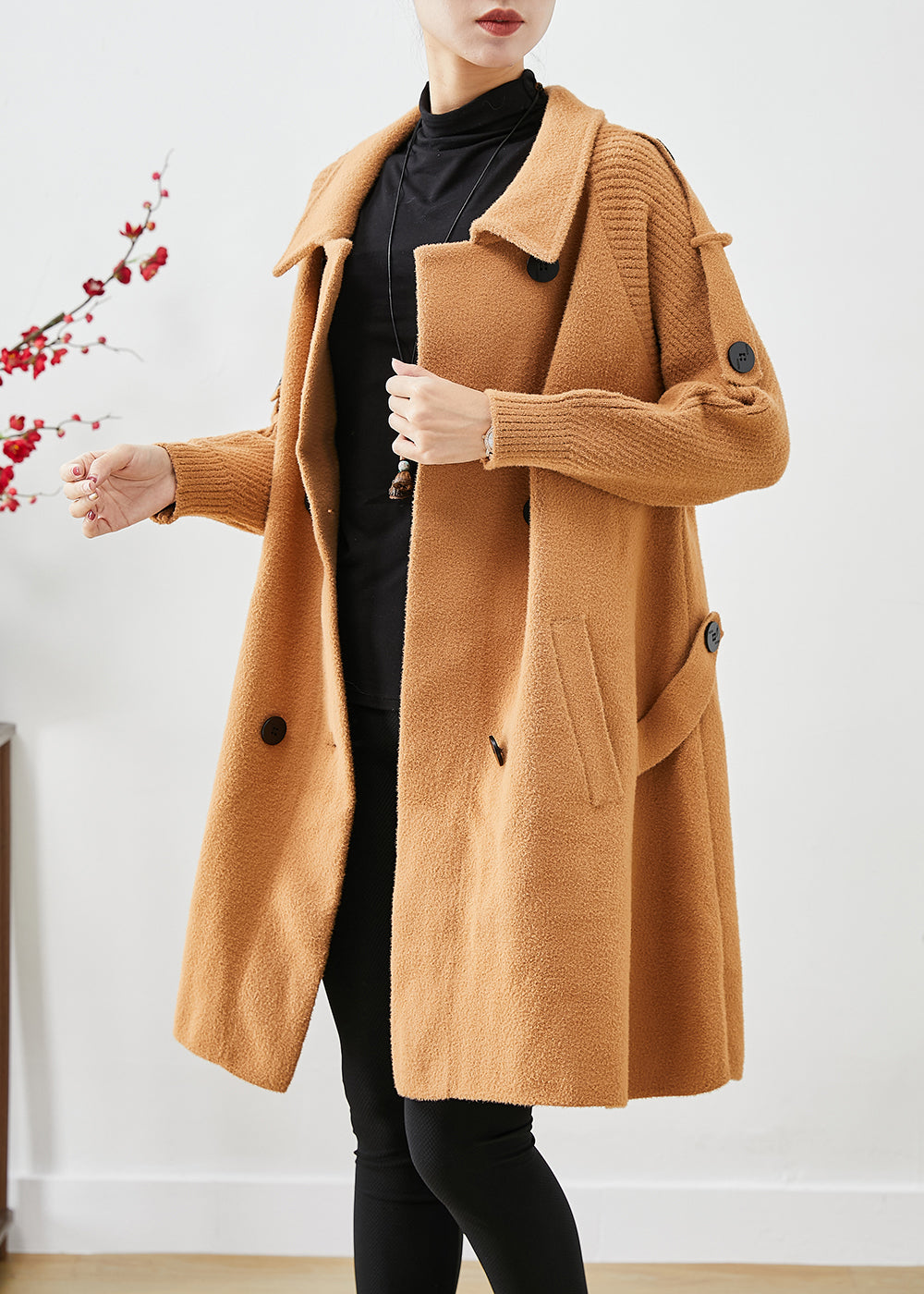 Beautifully Finished Coat in a Timeless Design